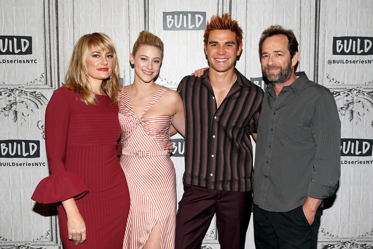 NEW YORK, NY – OCTOBER 08: (L-R) Madchen Amick , Lili Reinhart, K. J. Apa and Luke Perry attend the Build Series to discuss ‘Riverdale’ at Build Studio on October 8, 2018 in New York City. (Photo by Dominik Bindl/Getty Images)