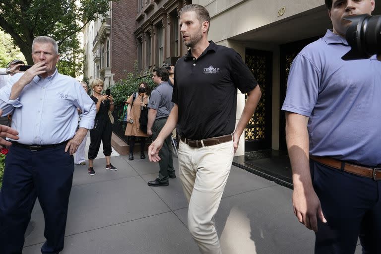 Eric Trump sale de la vivienda de su madre en Nueva York