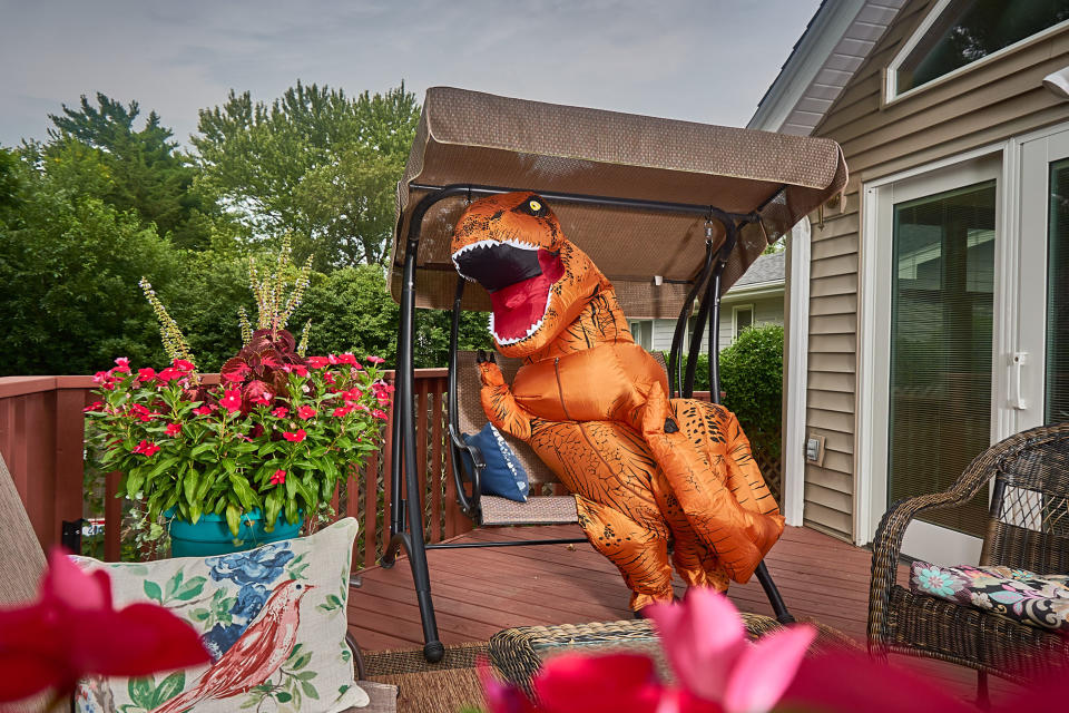 <p>Drinking a glass of wine in the garden. (Photo: Nebraska Realty/Caters News) </p>