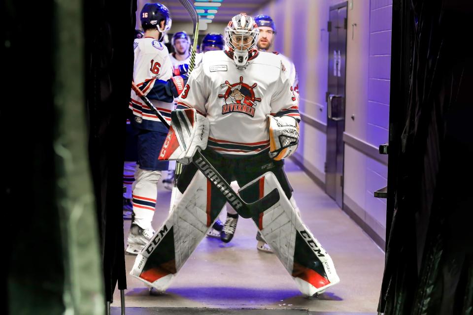 Peoria Rivermen goaltender Eric Levine gets ready to lead the team out onto the ice for a road game in the SPHL.