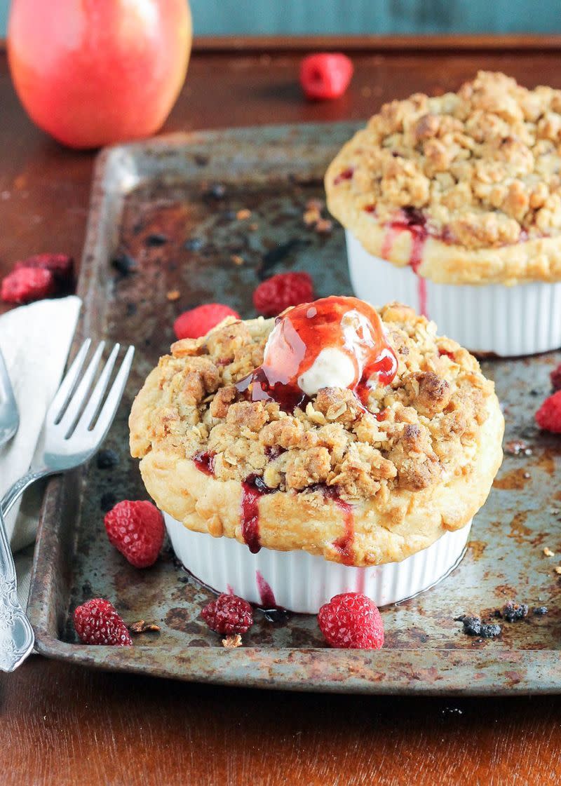 Mini Apple Berry Crumble Pies