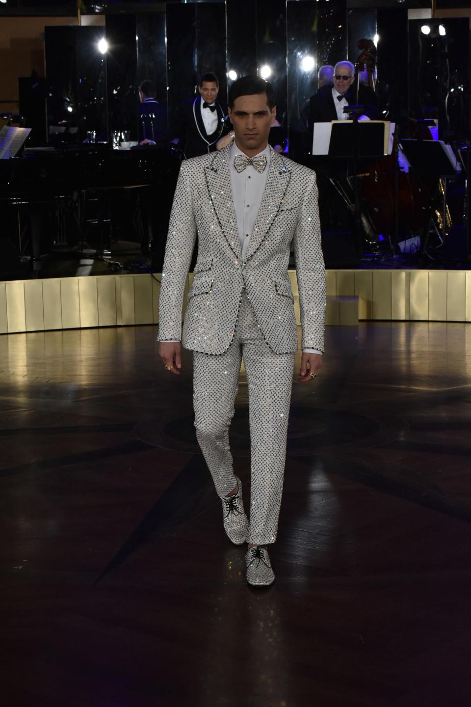 Dolce & Gabbana presented their Alta Sartoria menswear to a crowd that included Nick Jonas, Trevor Noah, and Steve Harvey.