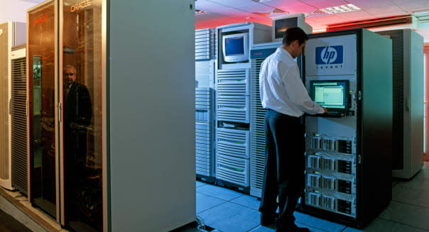 Hewlett Packard computer servers MDXZsm