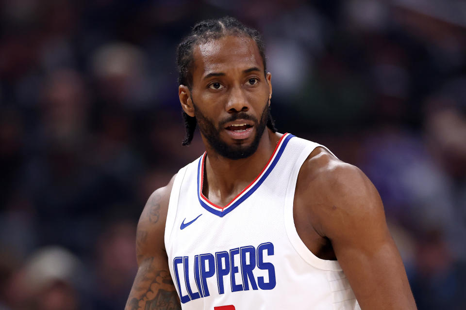 Kawhi Leonard missed the final eight games of the regular season and Game 2 against the Mavericks due to knee inflammation.  (Katelyn Mulcahy/Getty Images)