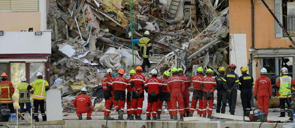 Un immeuble s'est effondré après une explosion, mardi 7 décembre 2021, à Sanary-sur-Mer dans le Var.
