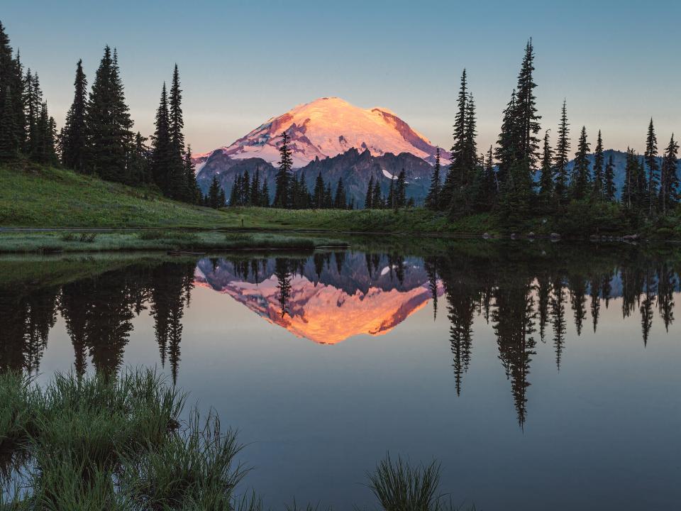 mount rainier in washington state