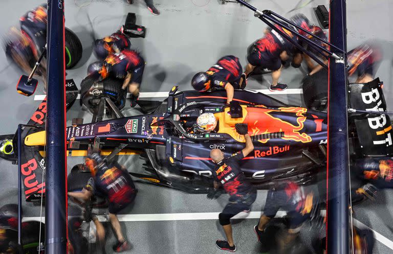 Red Bull Racing es la escudería campeón del mundo y su pilo Max Verstappen se quedó con el campeonato de pilotos.  Comienza el trabajo en asociación con Ford para la temporada 2026.