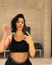 <p>L’aînée des enfants Kardashian a choisi l’été pour changer de look. Un coup de ciseaux (ou plutôt plusieurs) et la voilà avec une nouvelle coupe. Délestée de plusieurs dizaines de centimètres de cheveux, la femme d’affaires américaine a reçu un commentaire très positif de son fiancé Travis Barker qui lui a simplement écrit qu’elle était "parfaite" ! © instagram@kourtneykardash</p> 