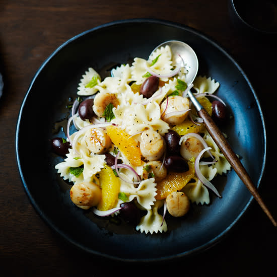 Bow-Tie Salad with Scallops, Black Olives, Oranges, and Mint