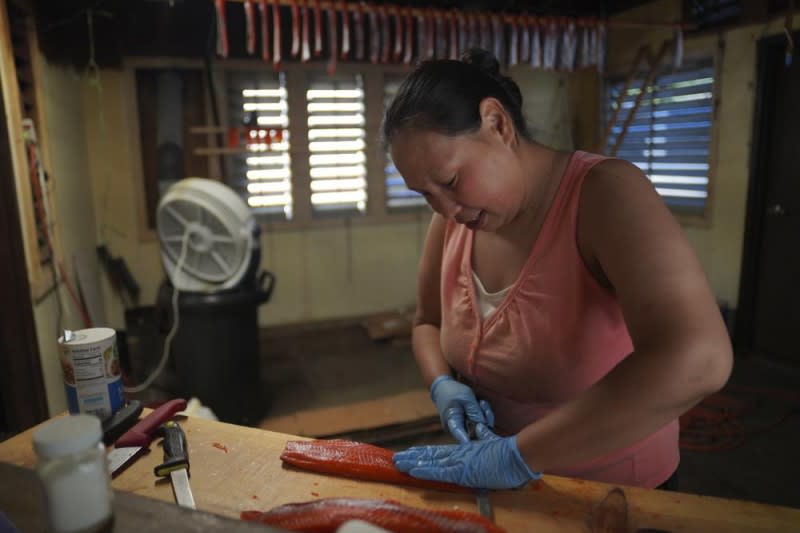 數千年以來，鮭魚是哥倫比亞河流域原住民最主要的食物來源。（AP）