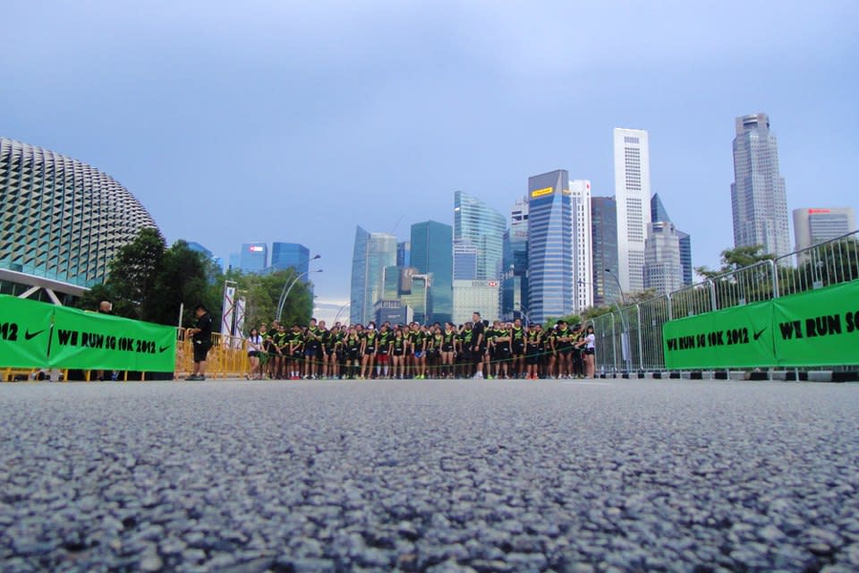 The first wave of the race ready to be flagged off (Photo courtesy of Nike Singapore)