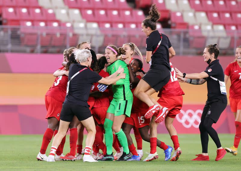 Soccer Football - Women - Semifinal - United States v Canada