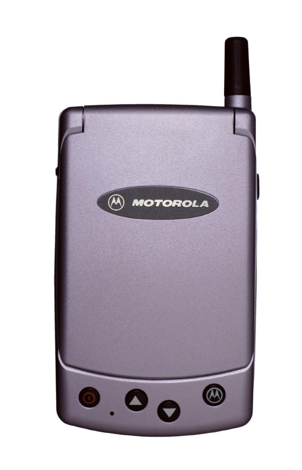 closed motorola accompli A6188 with an antenna, four buttons at the bottom