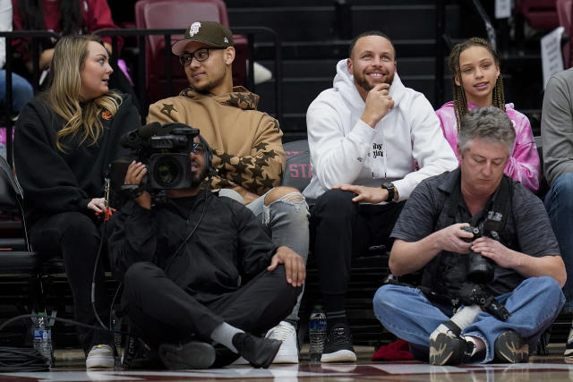 Steph Curry's daughter Riley is all grown up at college basketball game  with dad