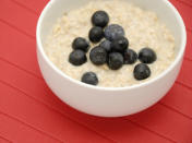 <b>Oats: </b> Start your day with a bowl of oats! Oats are full of fibre, omega-3 fatty acids, folate, and potassium, and can help lower cholesterol levels and keep arteries clear.