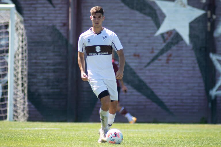 Marco Pellegrino, con pasado en Platense, es uno de los refuerzos que tendrá Independiente, pero deberá esperar que el club levante las inhibiciones para poder jugar