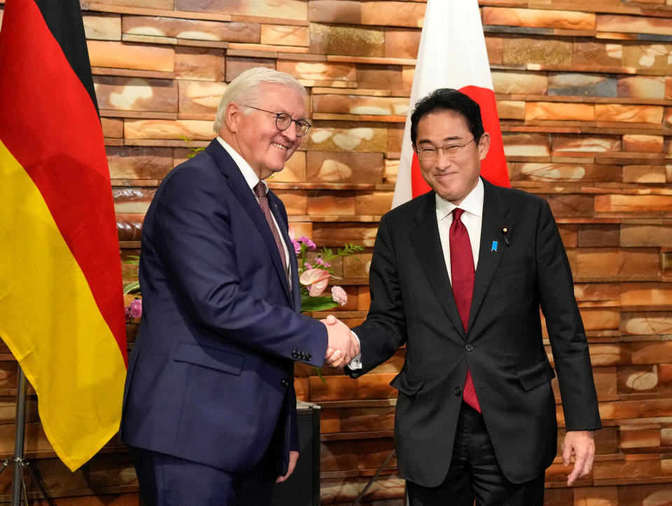 Frank-Walter Steinmeier hat sich mit Japans Ministerpräsident Fumio Kishida getroffen (Bild: Kimimasa Mayama/Pool via REUTERS)