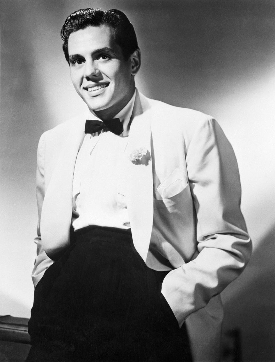 Desi Arnaz, 1940