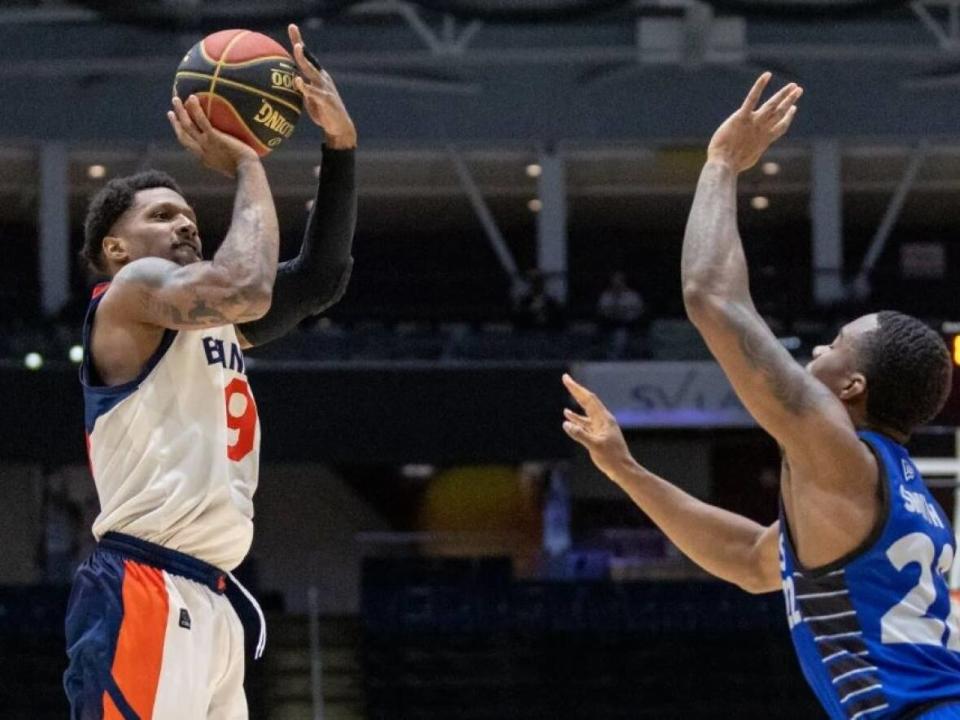 Shane Gibson, left, seen in a previous game, led the Fraser Valley Bandits with 25 points in a 97-81 victory over the visiting Montreal Alliance in CEBL action on Friday. (CEBL - image credit)