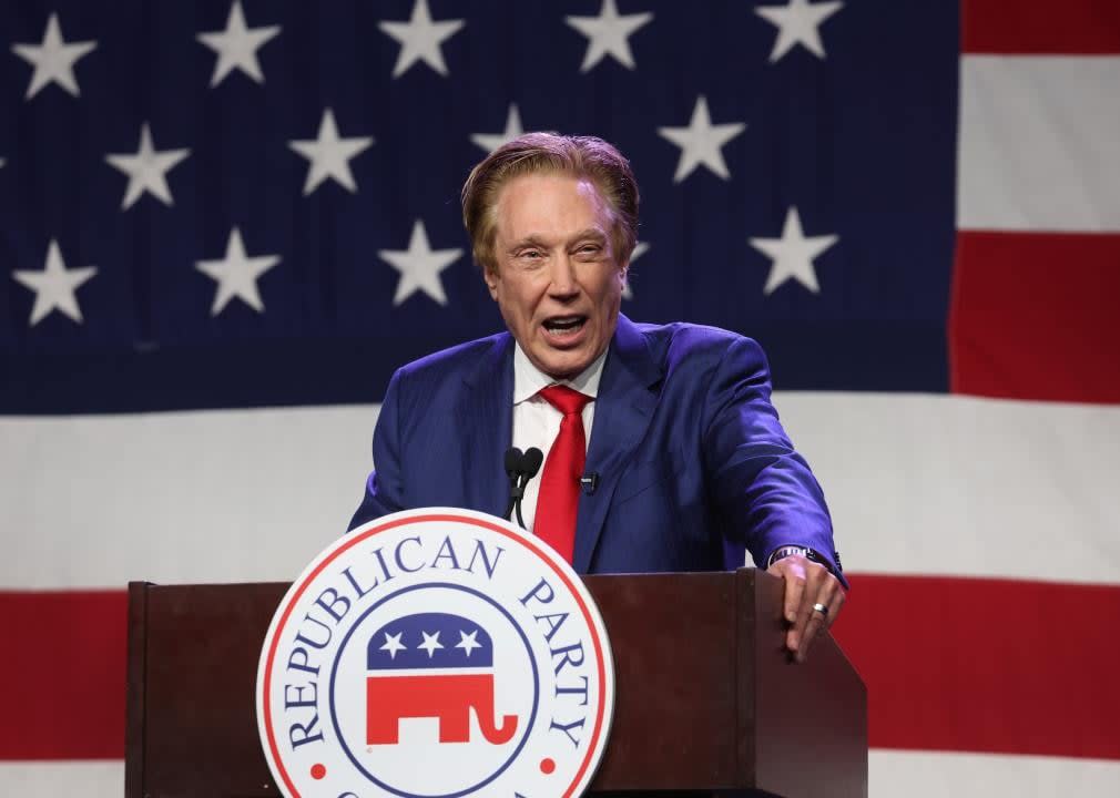 Perry Johnson speaks to guests at the Republican Party of Iowa 2023 Lincoln Dinner.