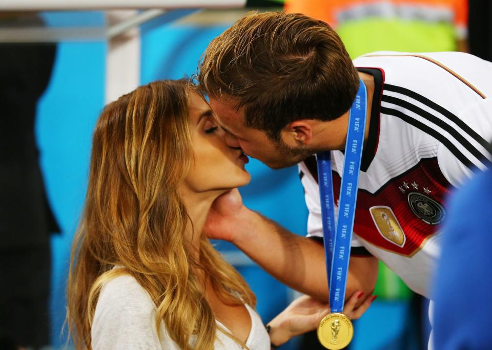 WM-Held Mario Götze ist unter der Haube. Der Fußballer und seine Ann-Kathrin haben sich auf Mallorca das Jawort gegeben.