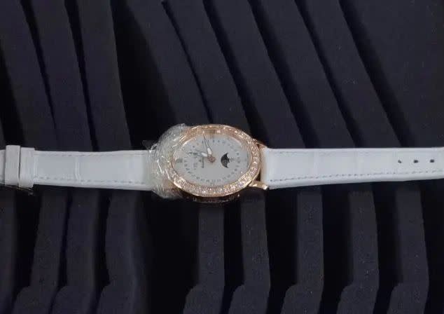 受損的手表。（圖／翻攝自北京朝陽法院微信）