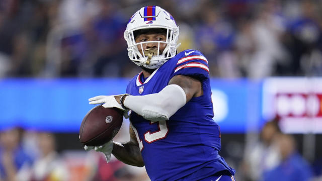 Bills' Gabe Davis makes another incredible playoff catch vs