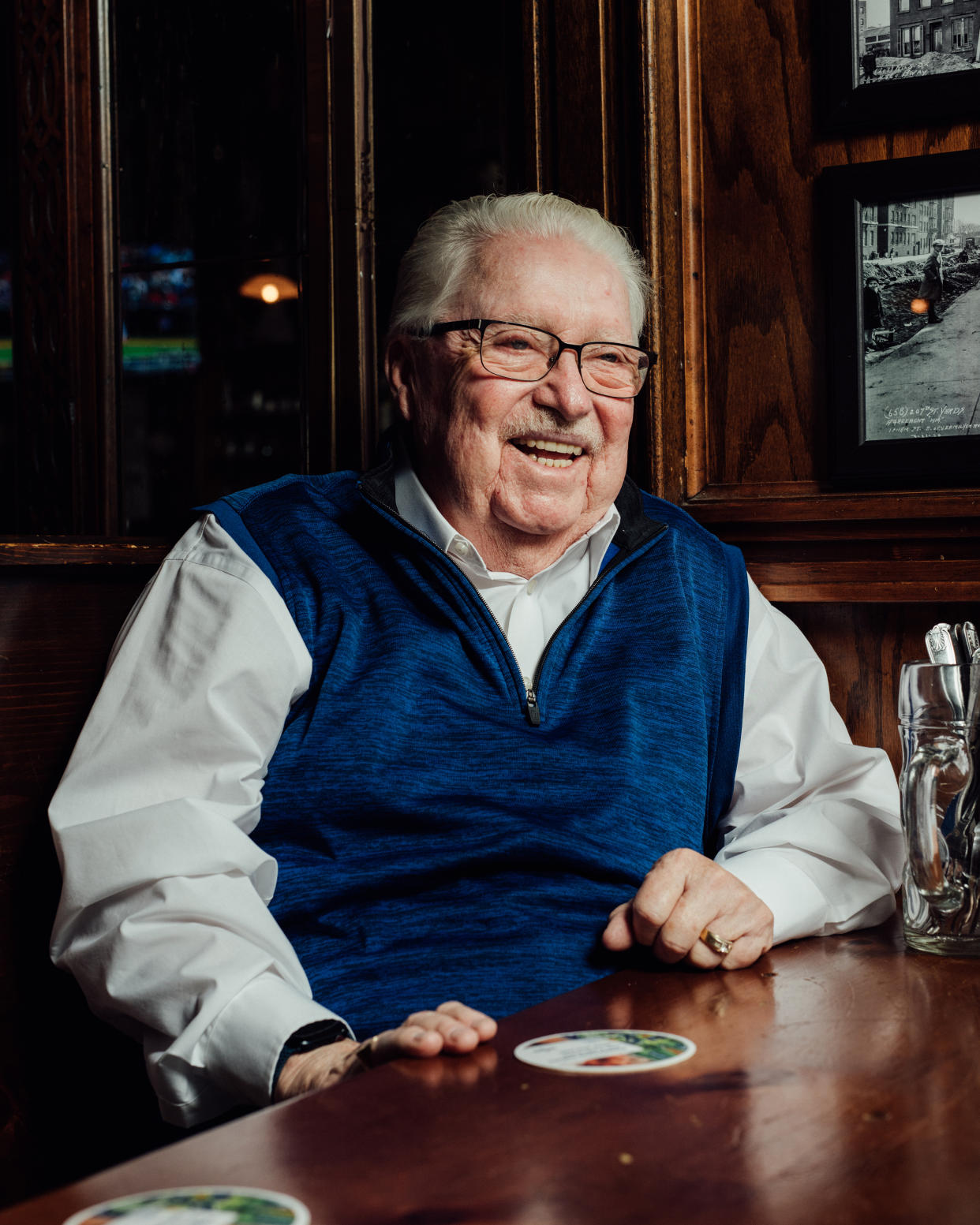 Chickie Donohue en Tubby Hook Tavern en el área de Inwood en Manhattan, el 15 de septiembre de 2022. (George Etheredge/The New York Times).