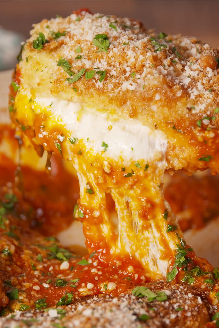 Mozzarella-Stuffed Chicken Parm