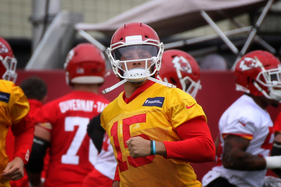 KANSAS CITY, MO - MAY 23: Kansas City Chiefs quarterback Patrick Mahomes (15) during OTA's on May 23, 2019 at the Chiefs Training Facility in Kansas City, MO.  (Photo by Scott Winters/Icon Sportswire via Getty Images)