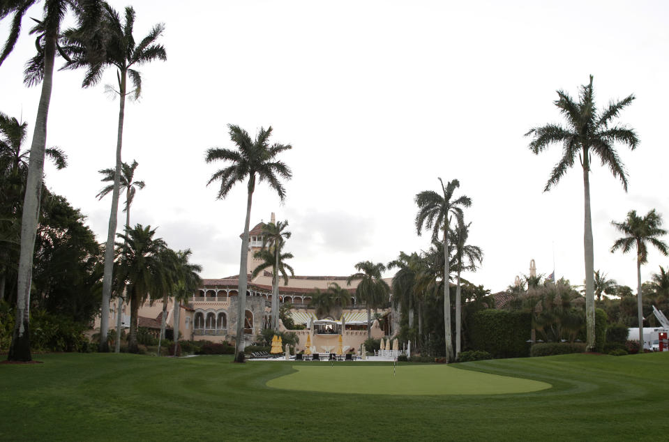 <p>Auch das Privatdomizil Mar-a-Lago von US-Präsident Donald Trump in Palm Beach, Florida, musste geräumt werden. Der Golfclub liege direkt in einer Evakuierungszone. Neben Palm Beach könnte auch die US-Metropole Miami zur Gänze von Hurrikan „Irma“ erfasst werden. (Archivbild: AP Photo/Lynne Sladky) </p>