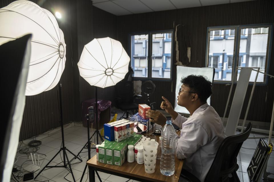 A TikTok Shop livestreaming session at Flame Media's studio in Jakarta. Flame Media manages a cast of around 50 live-streaming hosts at a bustling Jakarta shophouse. (Bloomberg)