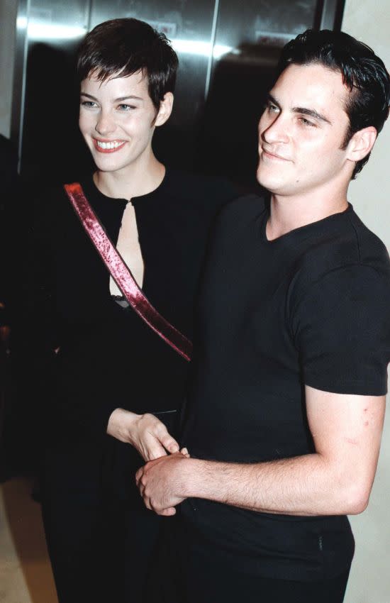 Liv Tyler y Joaquin Phoenix