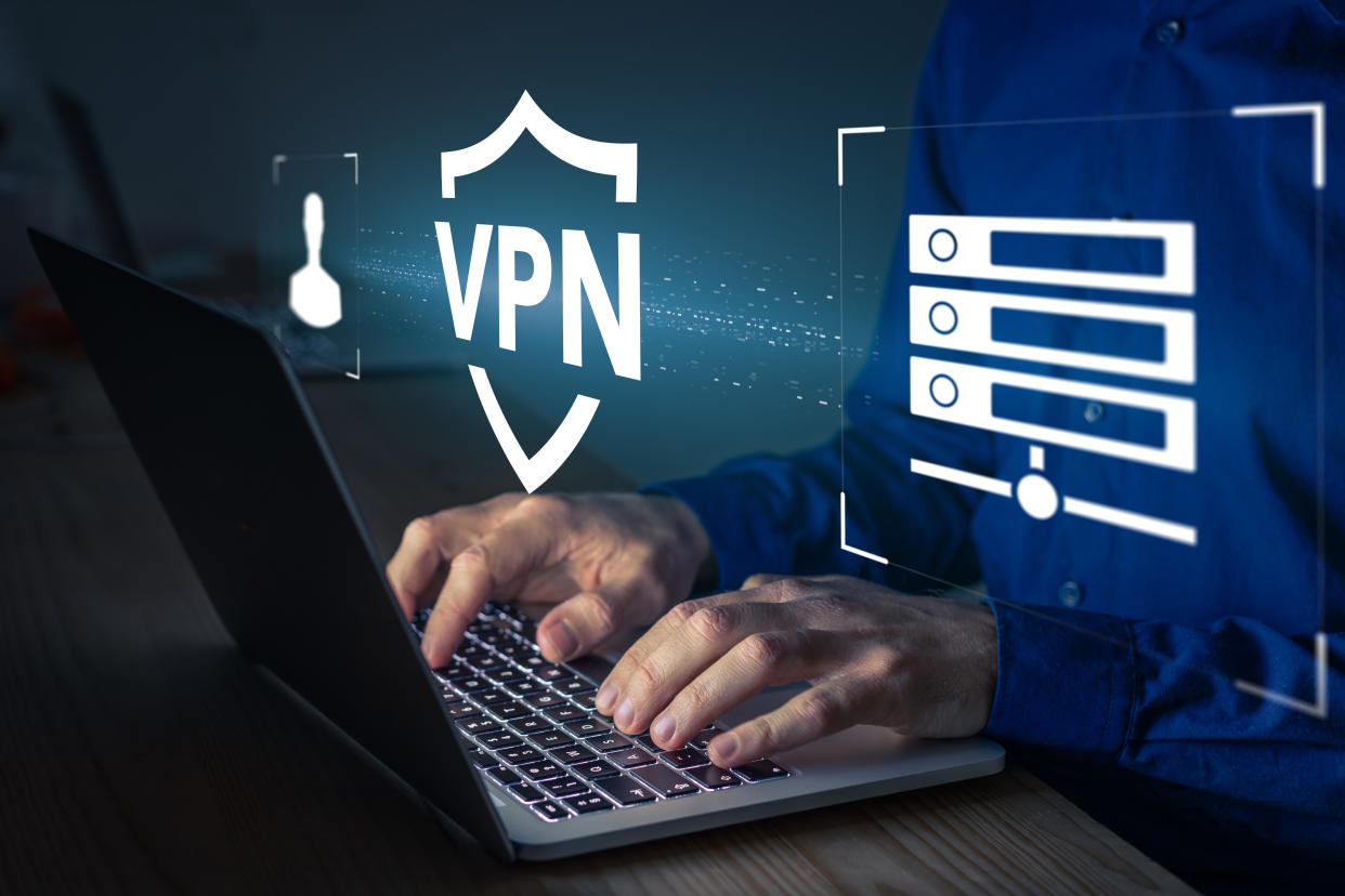 Las persona que utilizan la tecnología de red privada virtual (VPN) para crear un túnel cifrado a un servidor remoto en Internet y proteger la privacidad de sus datos o eludir la censura. (Getty Images).