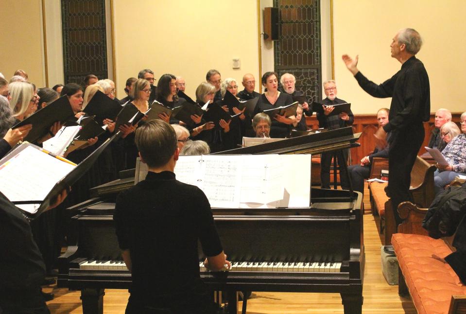 Artistic director Richard Riley conducting the Burlington Choral Society.