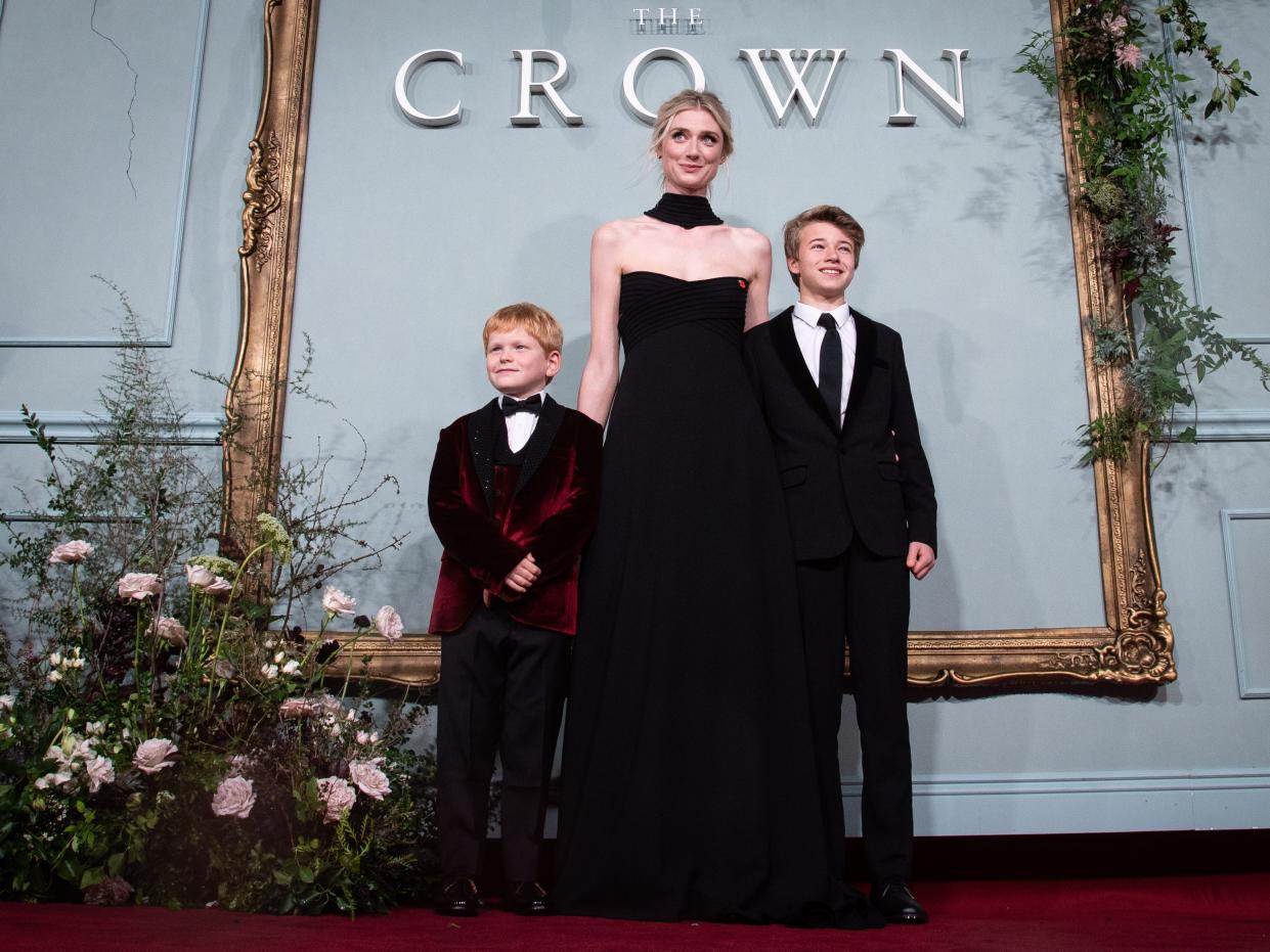 Elizabeth Debicki at The Crown premiere with Teddy Hawley and Timothee Sambor