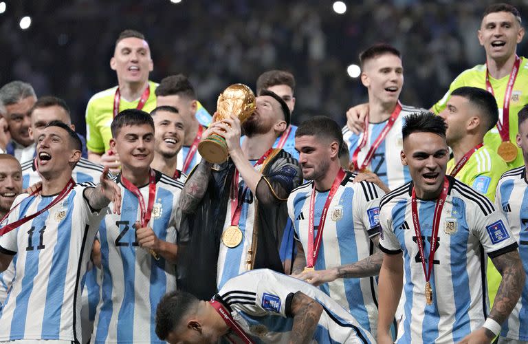 Con su tercera estrella, la Argentina quedó en el tercer escalón del podio de la tabla histórica de campeones del mundo