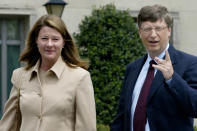 <b>Platz 2: Melinda und Bill Gates</b><br><br>Sie haben eine einflussreiche Stiftung ins Leben gerufen, die „Bill und Melinda Gates Foundation“, Microsoft-Gründer Bill Gates hat sich den ersten Rang der Superreichen zurückerobert und 2012 über drei Milliarden Dollar für wohltätige Zwecke gespendet. Kein Wunder, dass es die Gates auf den zweiten Platz des „Forbes“-Rankings schaffen.