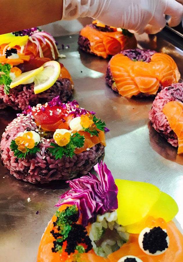 Don't worry there's nothing sugary about this food item. Sushi donuts, from Sydney's Fish Market Cafe, are made from fresh sashimi, crab meat, king fish, spiced avo sauce, caviar and fresh salads. We tried the delicious donuts at the Sydney Fish Markets and we give it two thumbs up.