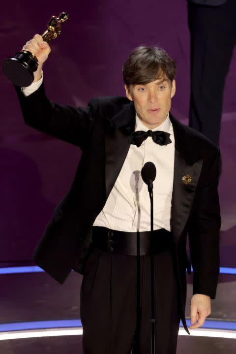 HOLLYWOOD, CALIFORNIA – MARCH 10: Cillian Murphy accepts the Lead Actor award for “Oppenheimer” onstage during the 96th Annual Academy Awards at Dolby Theatre on March 10, 2024 in Hollywood, California. (Photo by Kevin Winter/Getty Images)