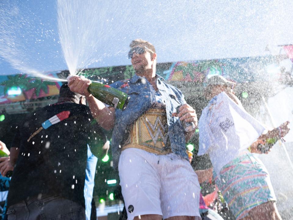 Rob Gronkowski parties onstage at Gronk Beach.