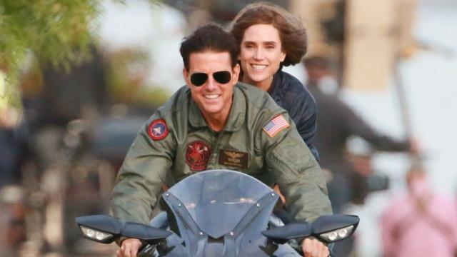 Tom Cruise and Jennifer Connelly recreate Top Gun's iconic Motorbike Scene  for the Movie Sequel - The Aviation Geek Club