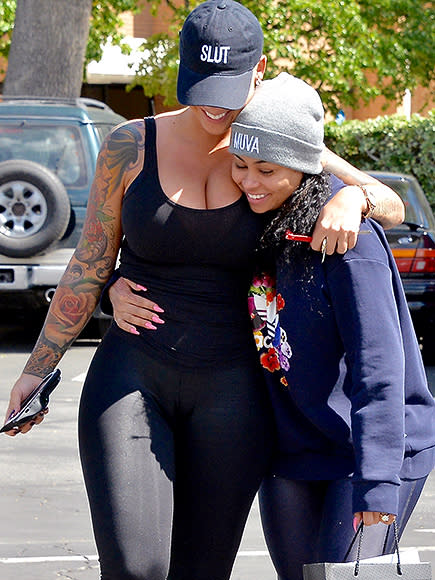 EXCLUSIVE!! Amber Rose wears figure hugging leggings that showed