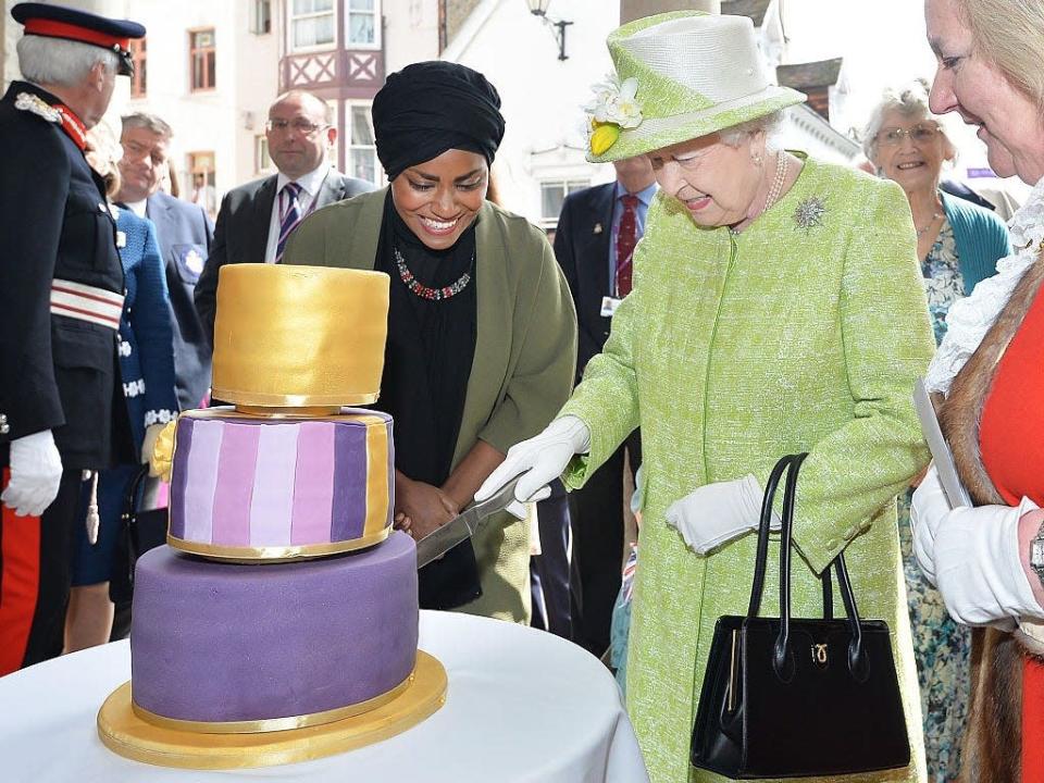 queen elizabeth birthday cake