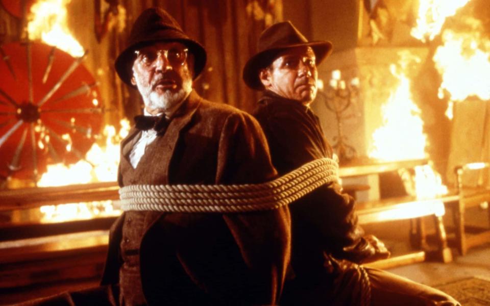 Sean Connery and Harrison Ford in Indiana Jones and the Last Crusade - Alamy