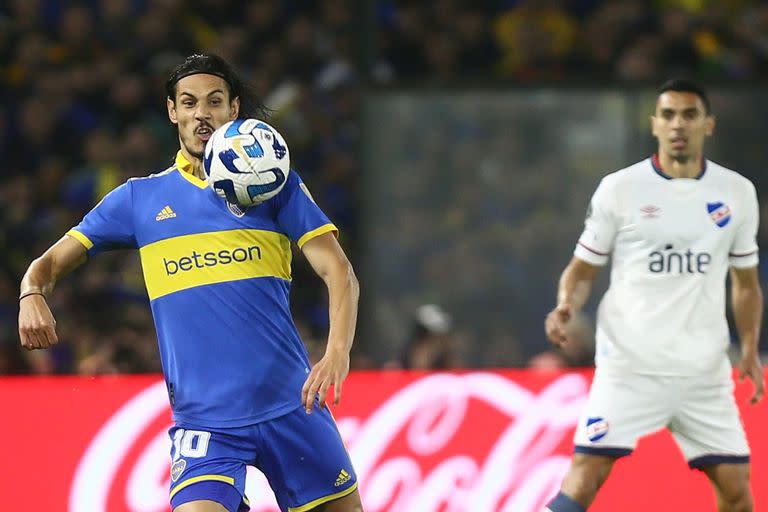 Edinson Cavani en su debut con la camiseta de Boca, en el partido ante Nacional de Uruguay