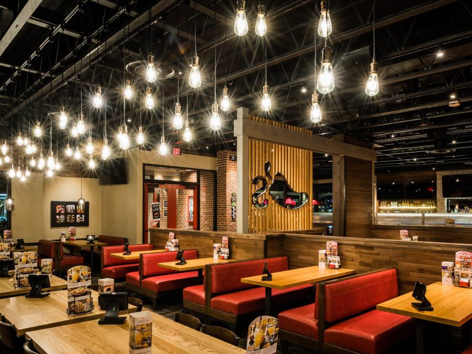 Chili's interior