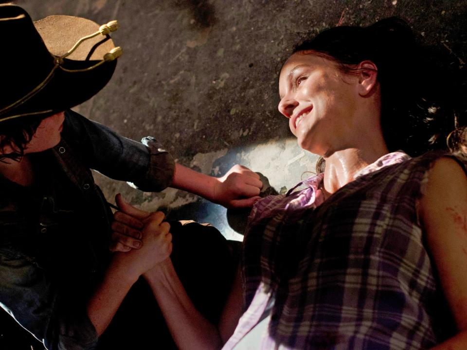 lor grimes death scene the walking dead 