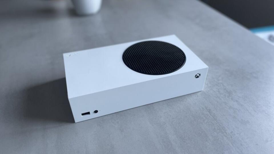 La Xbox Series X quand elle est couchée