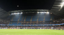 Manchester City fan Stephen Tudorhas had his go; nowRepublik of Mancunias Scott Patterson fights back in the red corner